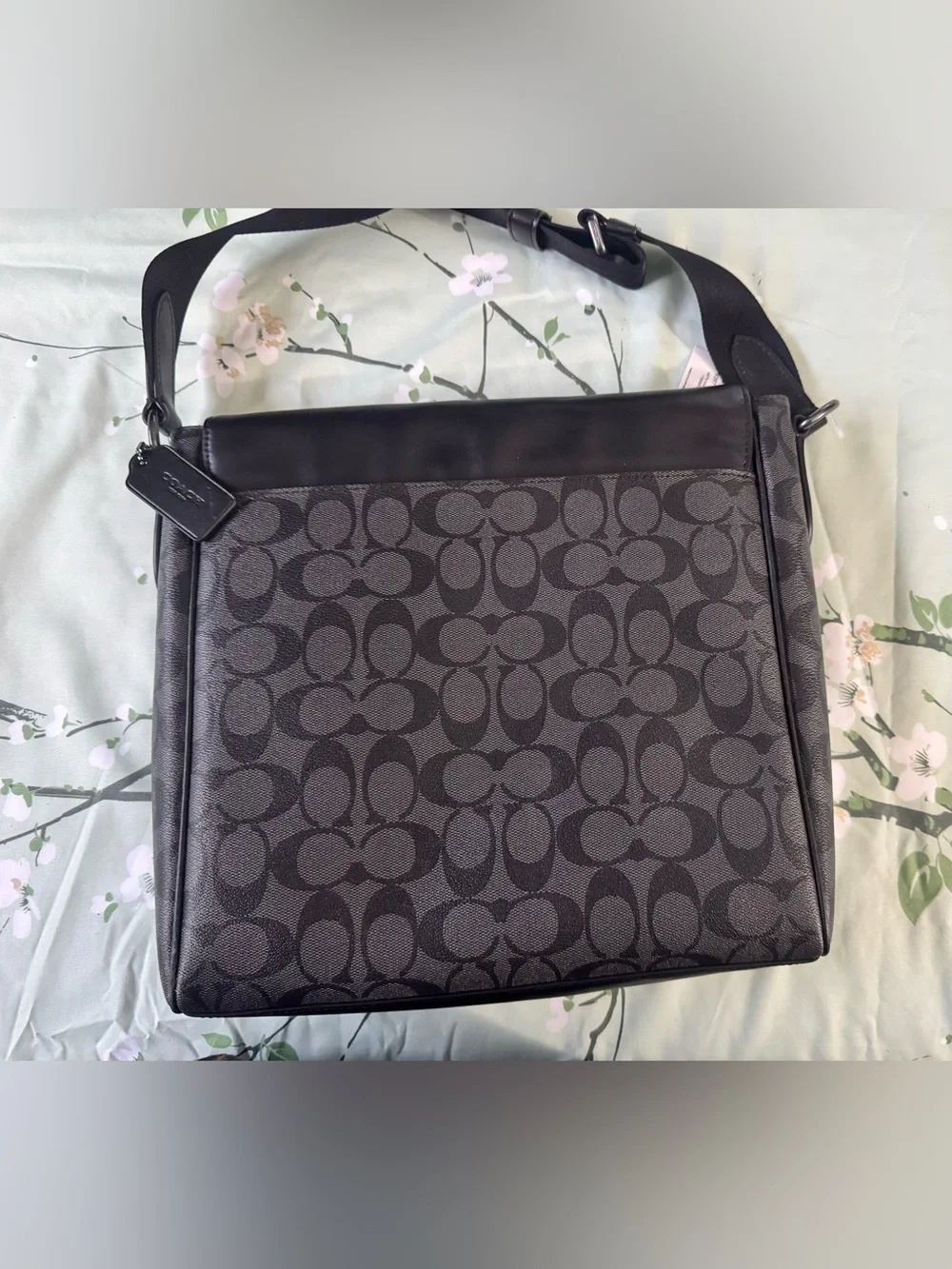 Coach classic messenger